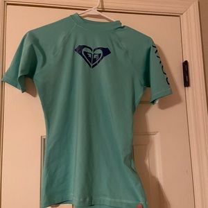 Women’s short sleeve Roxy Rash Guard!